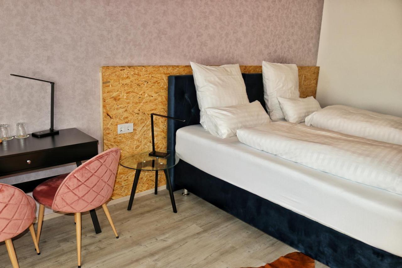 Hotel Restaurant Sonnenschein Pfalzgrafenweiler Bagian luar foto