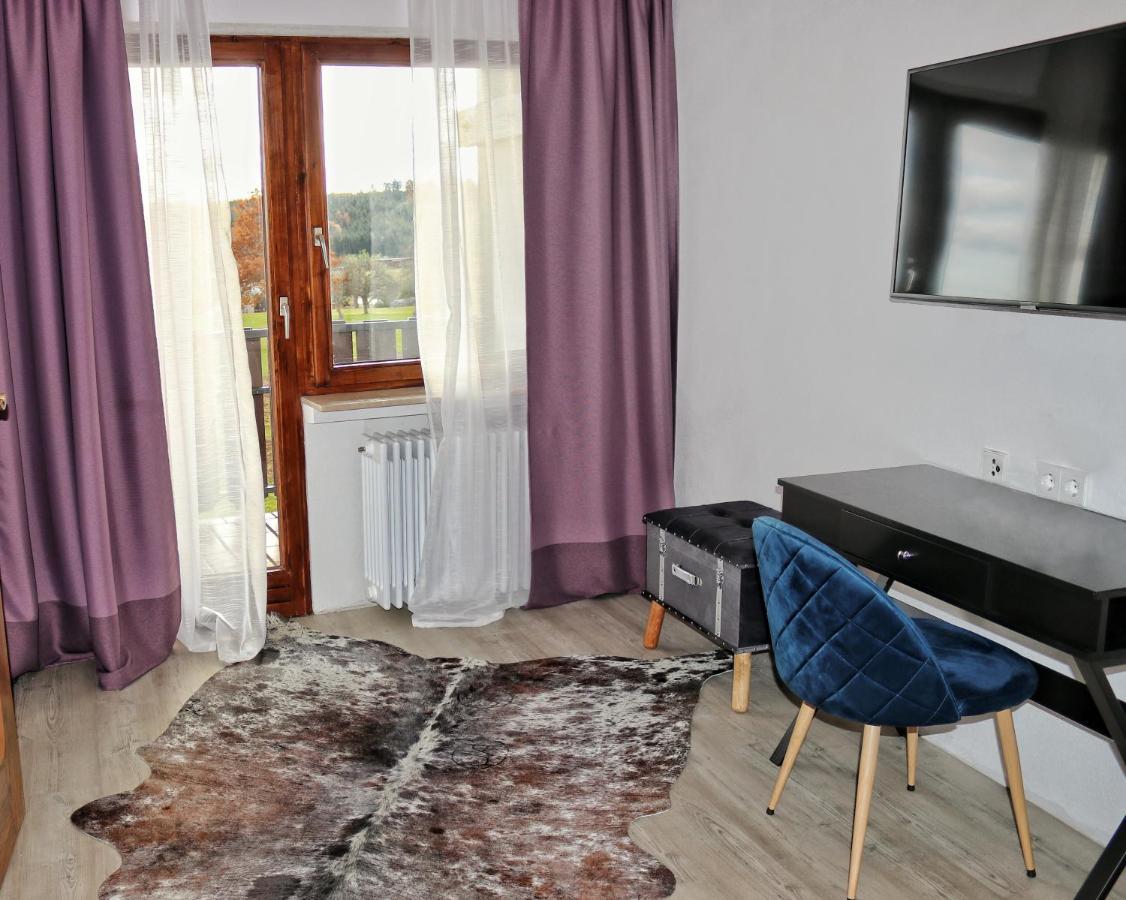 Hotel Restaurant Sonnenschein Pfalzgrafenweiler Bagian luar foto